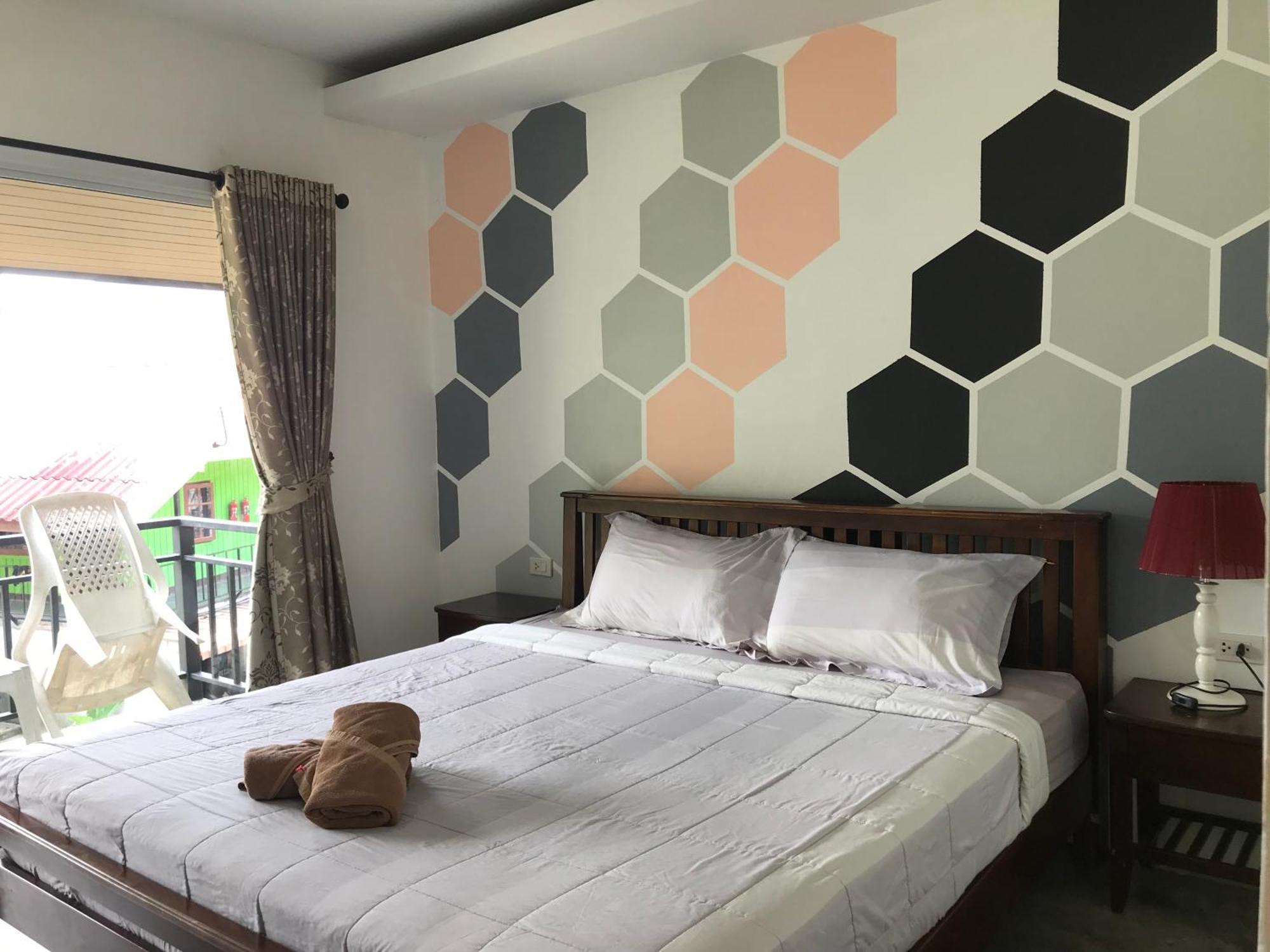 Pp Midnight Hotel ピピ島 エクステリア 写真